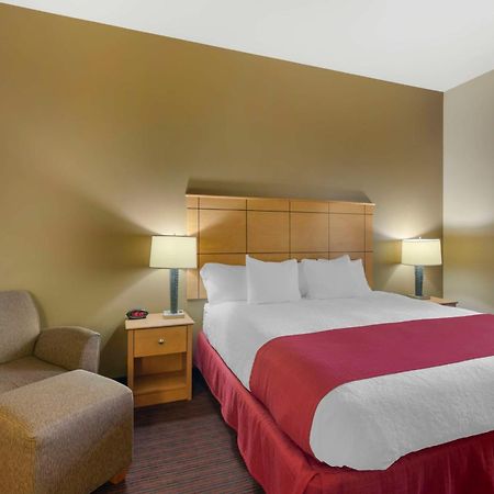 Best Western Golden Prairie Inn And Suites Sidney Kültér fotó