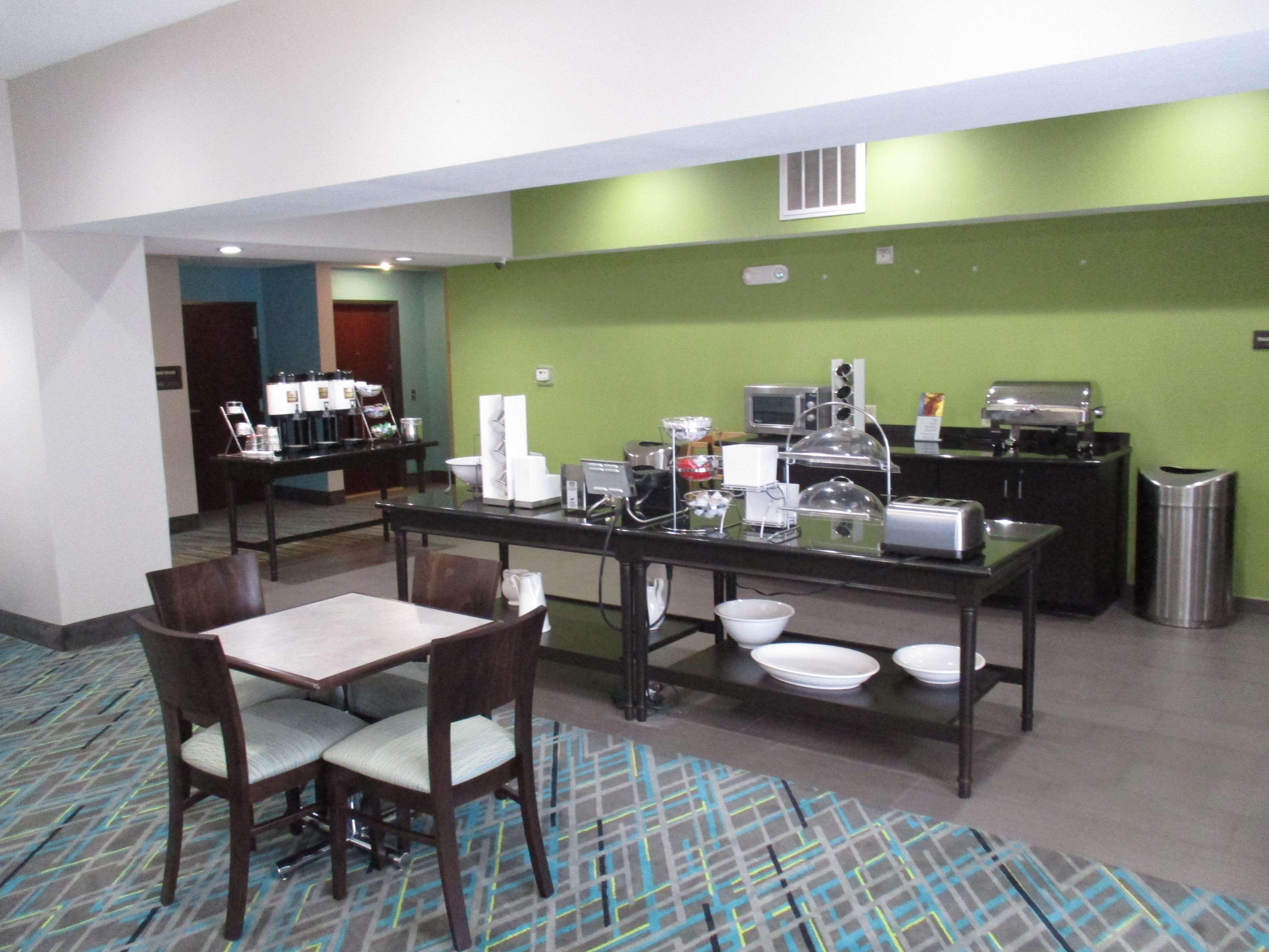Best Western Golden Prairie Inn And Suites Sidney Kültér fotó