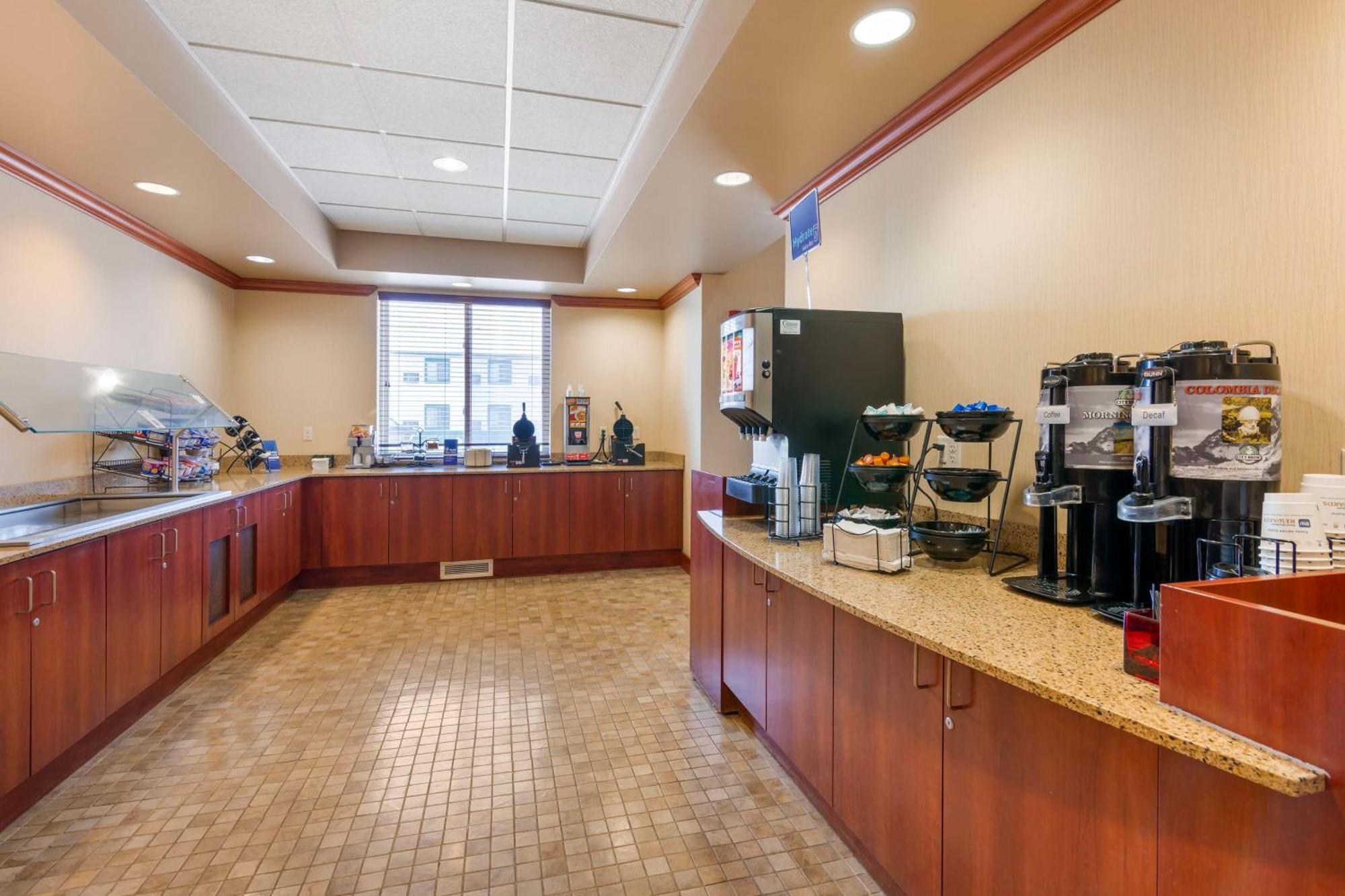 Best Western Golden Prairie Inn And Suites Sidney Kültér fotó