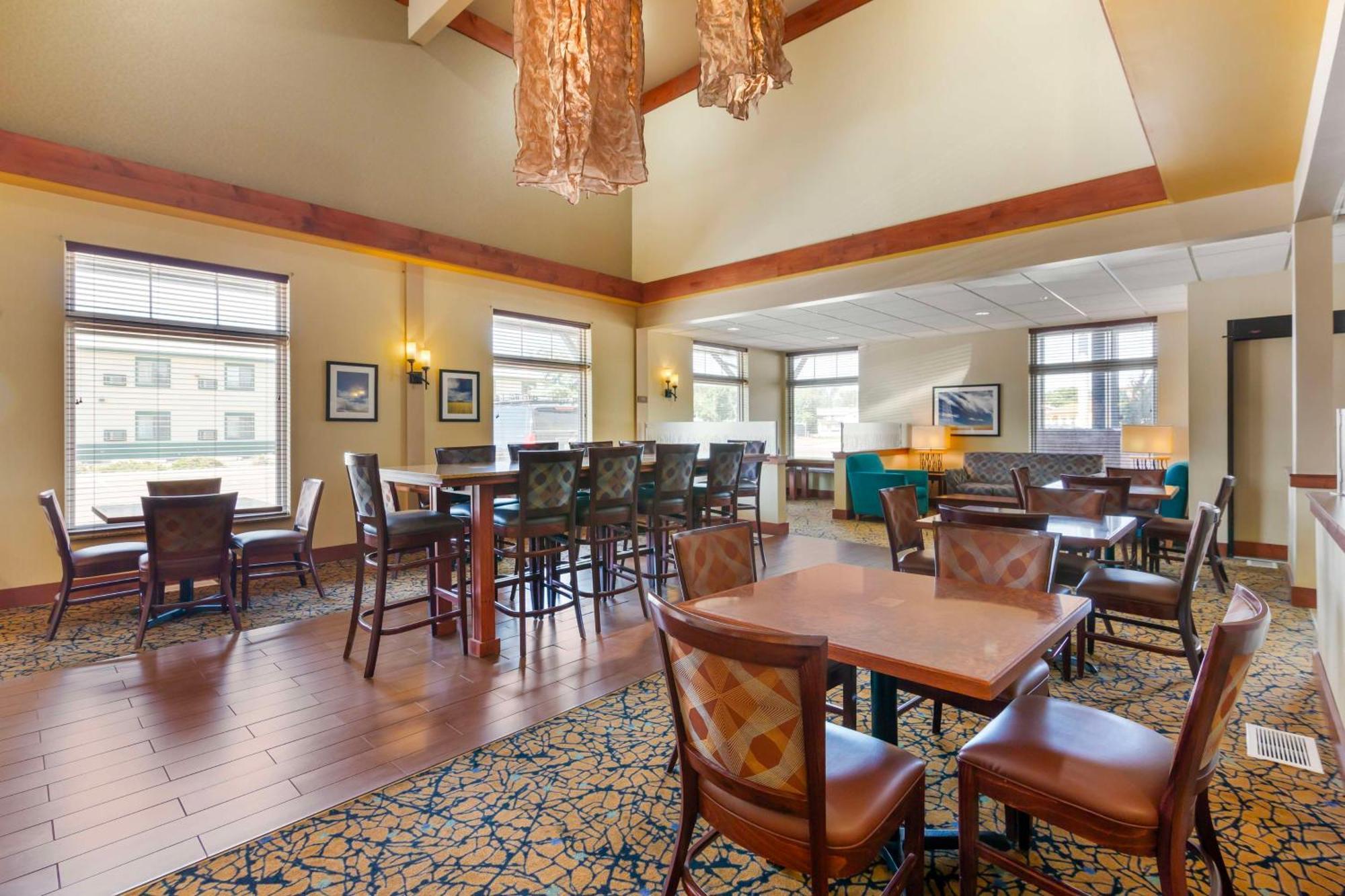 Best Western Golden Prairie Inn And Suites Sidney Kültér fotó